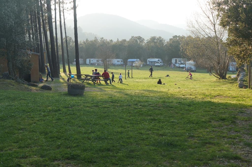 Camping Maçanet de Cabrenys Exterior foto